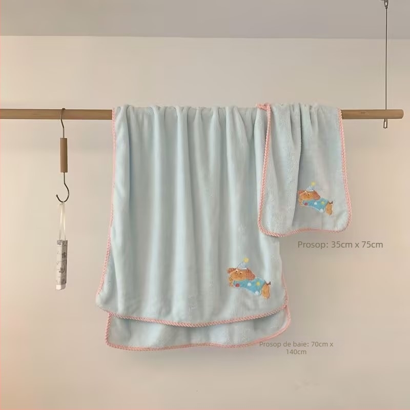 Prosop de față din fleece coral cu margine brodată și cusături; 80–100 g