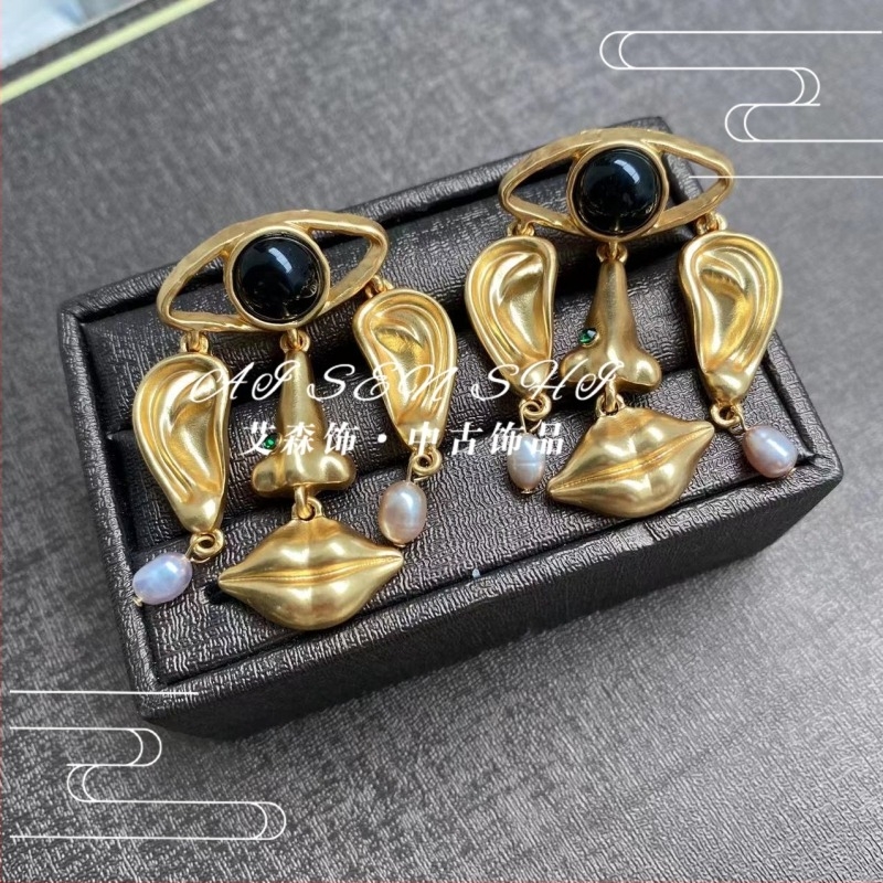 Cercei geometrici din metal, motif facial (ochi, nas, gură); placare electroplată; Eisen decoration marcă; stil personal, inspirație vintage