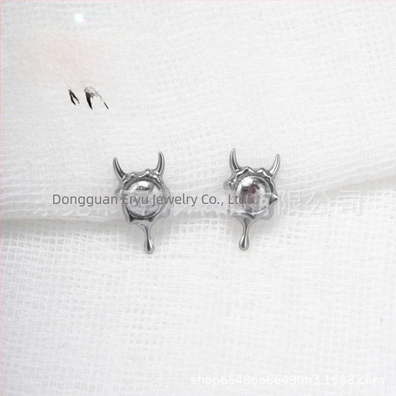 Cercei din aliaj de titan, formă ochi de diavol, finisaj lustruit, unisex, stil vintage, zircon