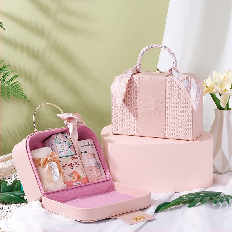 Hui Chu Geantă/ Casetă cosmetică din piele PU, portabilă - design ușor luxos, ambalaj cadou, include eșarfă de mătase