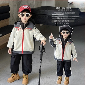 Geacă pentru băieți — set din două piese cu glugă, căptușală detașabilă, poliester 100% evacuează umezeala