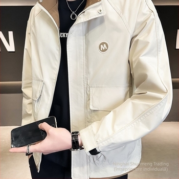 Geacă bărbătească cu guler înalt și fermoar – croială slim, material rezistent la uzură, buzunare laterale