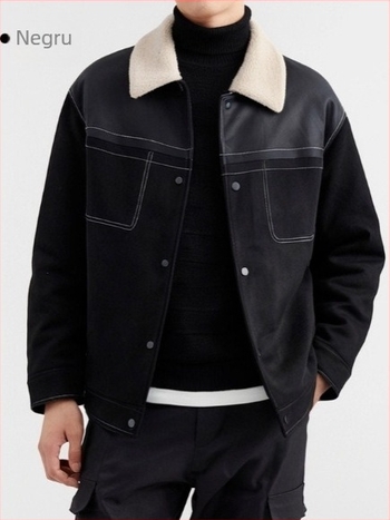 Jachetă bărbătească din suede cu căptușeală fleece, croială lejeră, guler rever, închidere cu nasturi pe un rând, buzunare patch