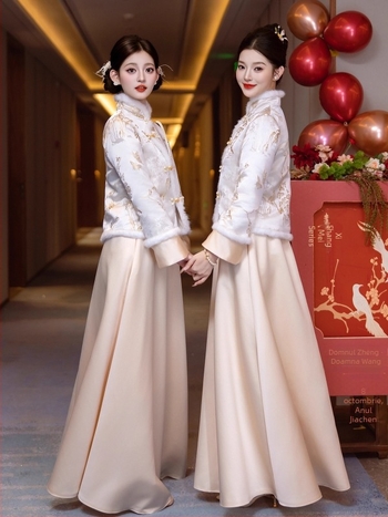 Rochie de domnișoare de onoare cu mâneci lungi, croială în A-line, talie la mijloc, poliester mercerizat cu accente din piele de capră sub 30%