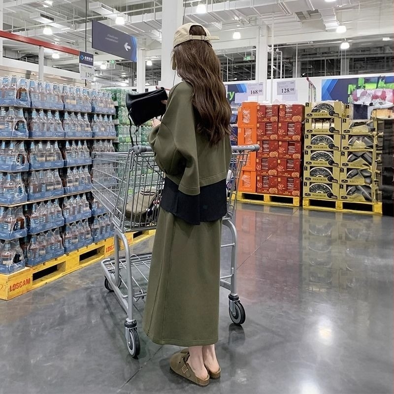 Set casual fustă-sweatshirt cu mâneci lungi și fustă de lungime medie, poliester, design colaj/splice, stil office