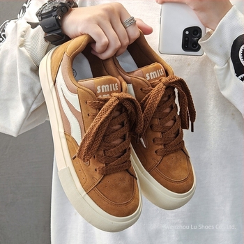 Sneakers bărbați cu talpă joasă, din materiale amestecate | Închidere cu șireturi | Talpă din cauciuc vulcanizat | Interior din plasă