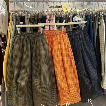 Pantaloni din bumbac cu carouri, croi larg, lungime cropped, stil japonez casual