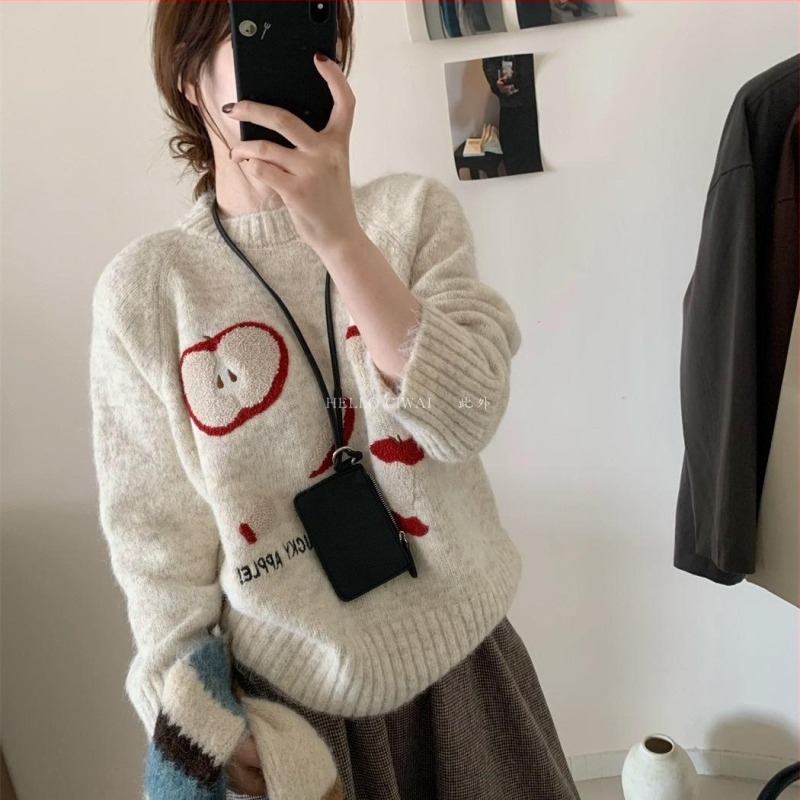 Pulover tricotat cu model de măr Apple și broderie pe prosop, guler rotund, tricot gros, mâneci lungi | Materiale: acrilică + bumbac