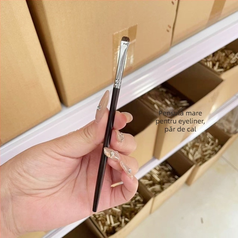 Pensulă pentru fard de ochi cu păr de cal, mâner din abanos, lung, ambalaj într-o geantă