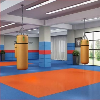 Protecție moale pentru perete pentru sălile de sport și terenurile de baschet — PVC, stil simplu și modern, personalizabil, brand Plaid