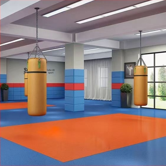 Protecție moale pentru perete pentru sălile de sport și terenurile de baschet — PVC, stil simplu și modern, personalizabil, brand Plaid