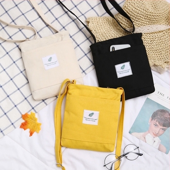 Geantă crossbody din pânză unisex, siluetă verticală pătrată, închidere cu fermoar, buzunar interior cu fermoar, buzunar interior tip patch, două bretele