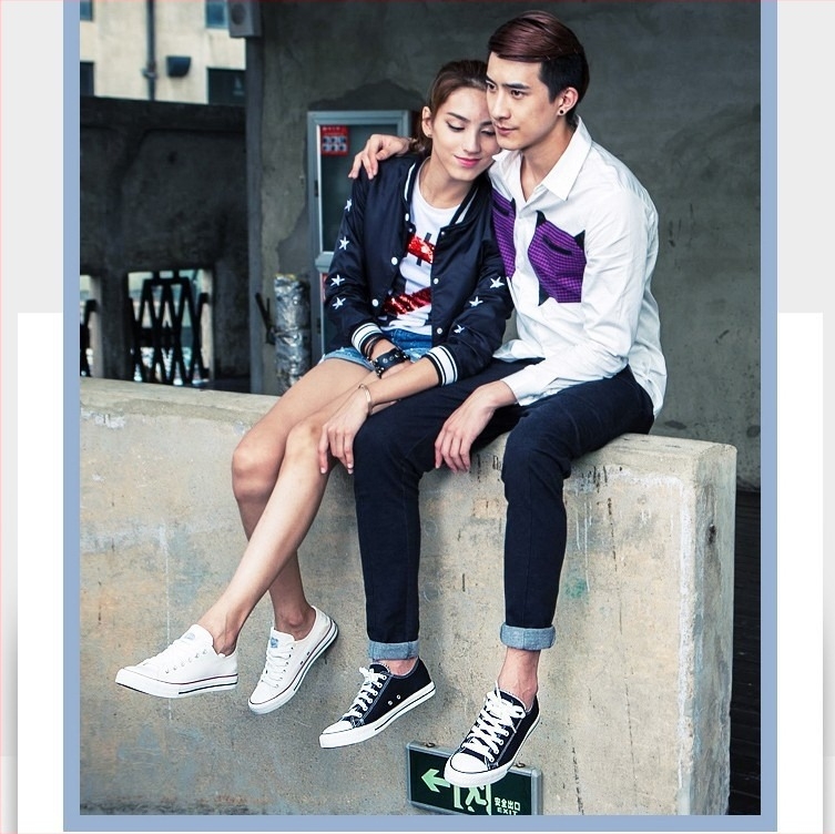 Adidași din canvas unisex - respirabili, antiderapanti, rezistenți; partea superioară din canvas, talpă din cauciuc