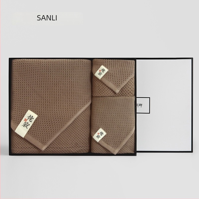 Set de trei prosoape Sanli: prosoape pătrate și prosoape de baie într-o cutie cadou