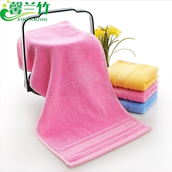 Prosop pentru copii din fibre de bambus, marca Xinlan bamboo, fir 32s combed, 60 g, imprimare logo, absorbție apă 0–5 s.