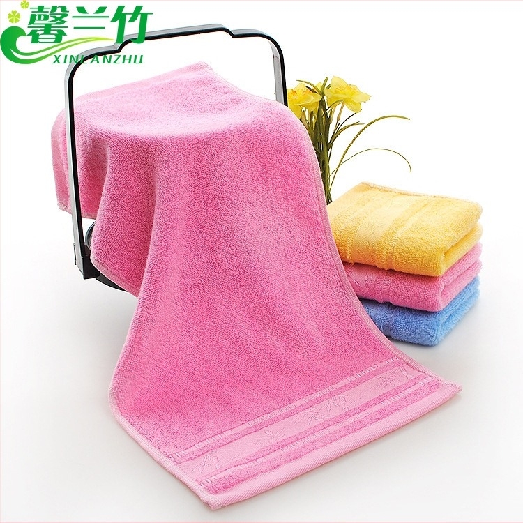 Prosop pentru copii din fibre de bambus, marca Xinlan bamboo, fir 32s combed, 60 g, imprimare logo, absorbție apă 0–5 s.