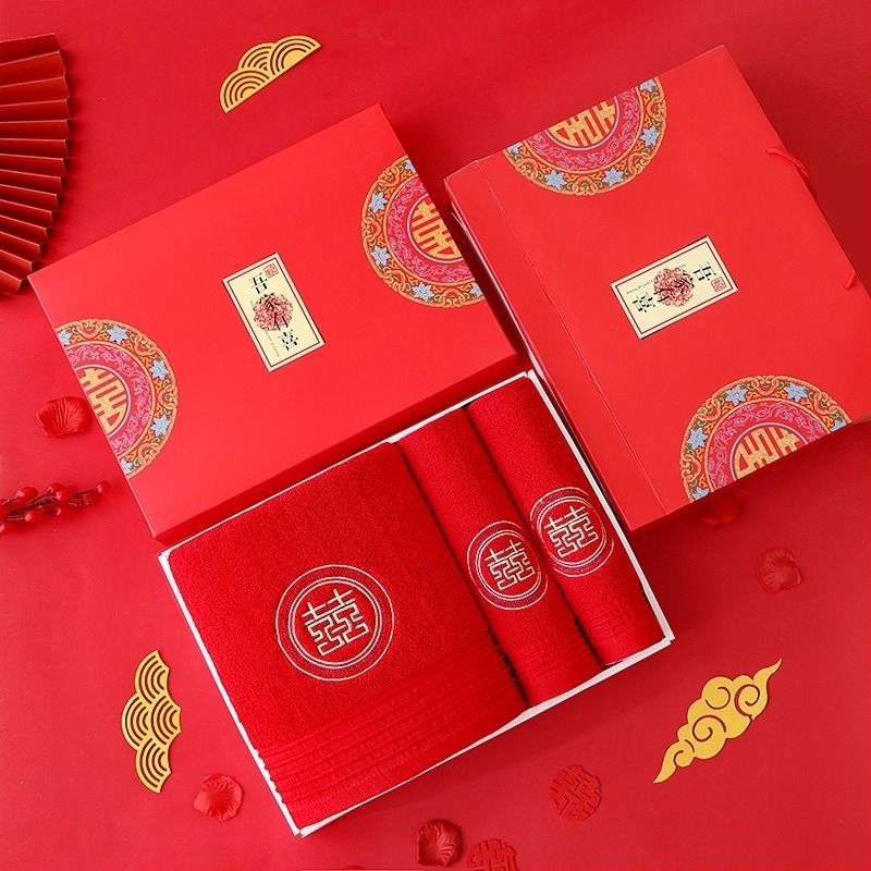 Set de prosoape de baie din 100% bumbac, într-o cutie cadou, 600 g, cu logo brodat
