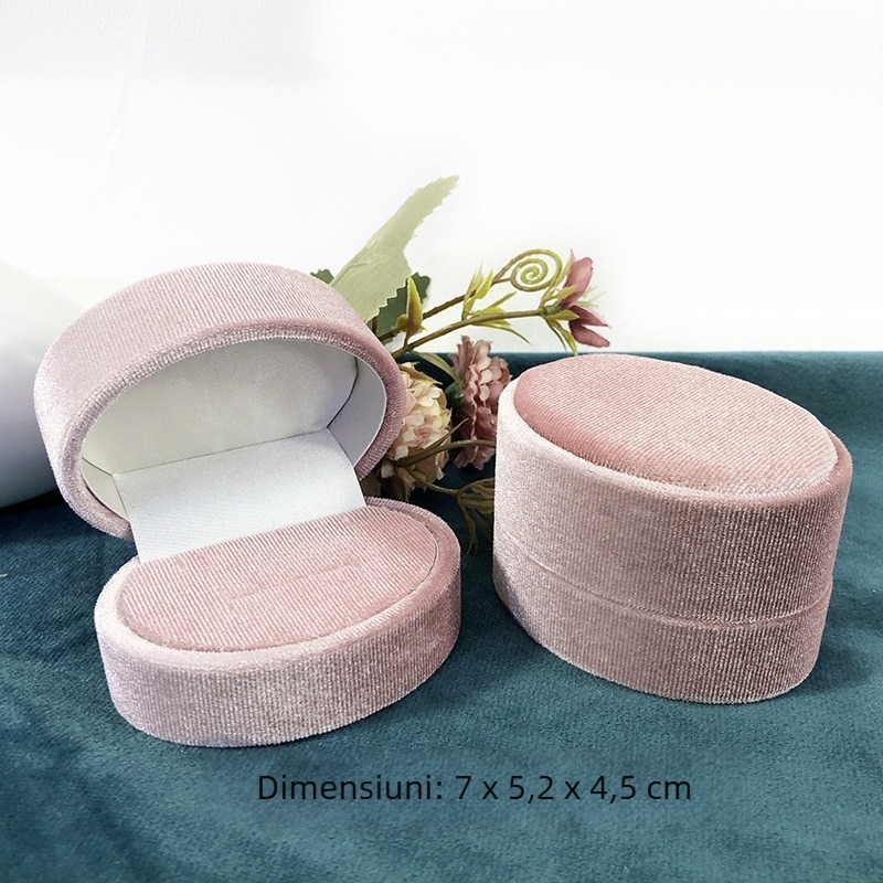 Cutie ovală de inel velur – structură din textil, ambalaj carton, destinată bijuteriilor, ambalaj pentru vânzare