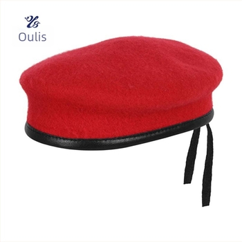 Beret unisex din cașmir, formă domedă, model monocrom, logo brodat, personalizabil