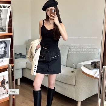 Camisolă croptop cu decolteu în V, bretele sling, cu bureți de umplutură, material rayon