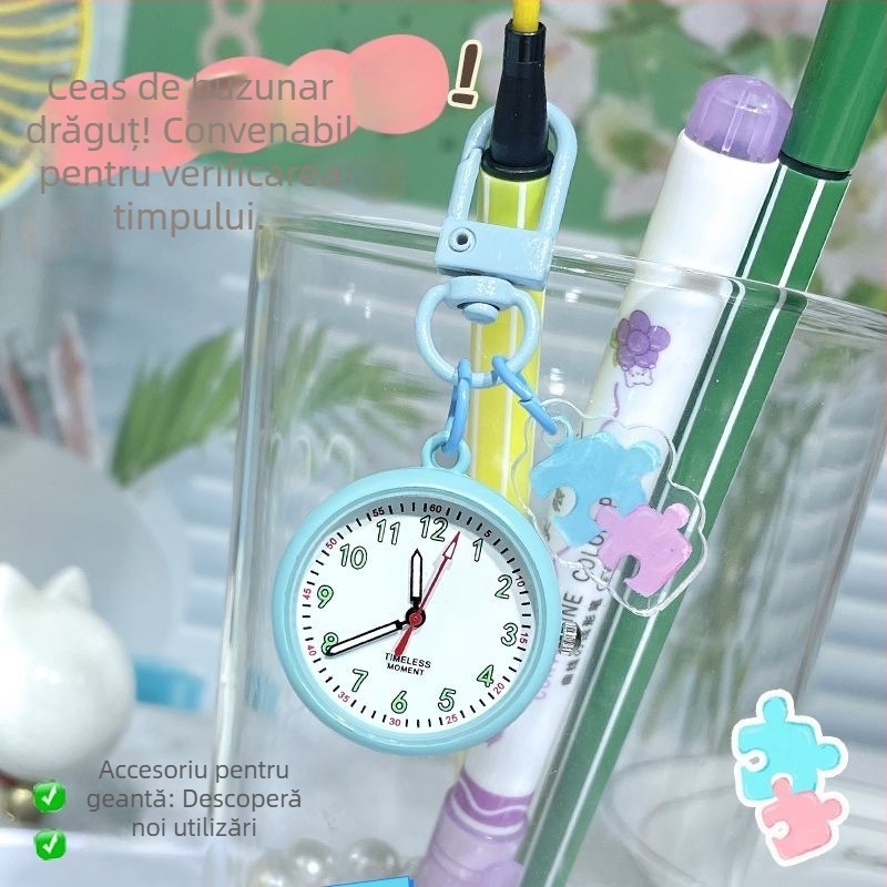 Ceas de buzunar pentru breloc cu stil desen animat, afișaj analog cu cifre, mișcare cuarț, carcasă și curea din plastic, decor luminescent în întuneric (pentru examene)