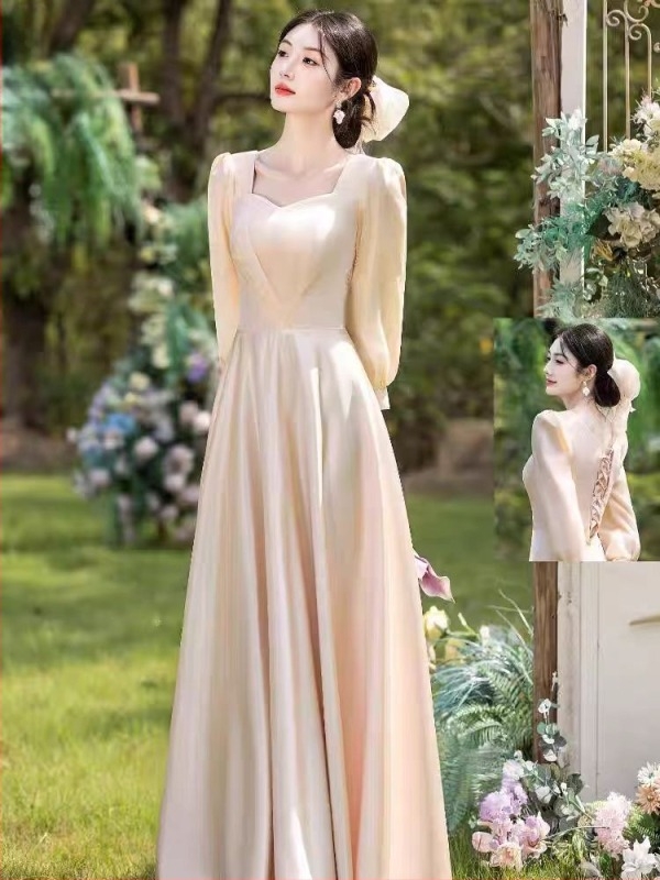 rochie de domnișoară de onoare, mâneci lungi, satin, croială în formă de A, decolteu pătrat