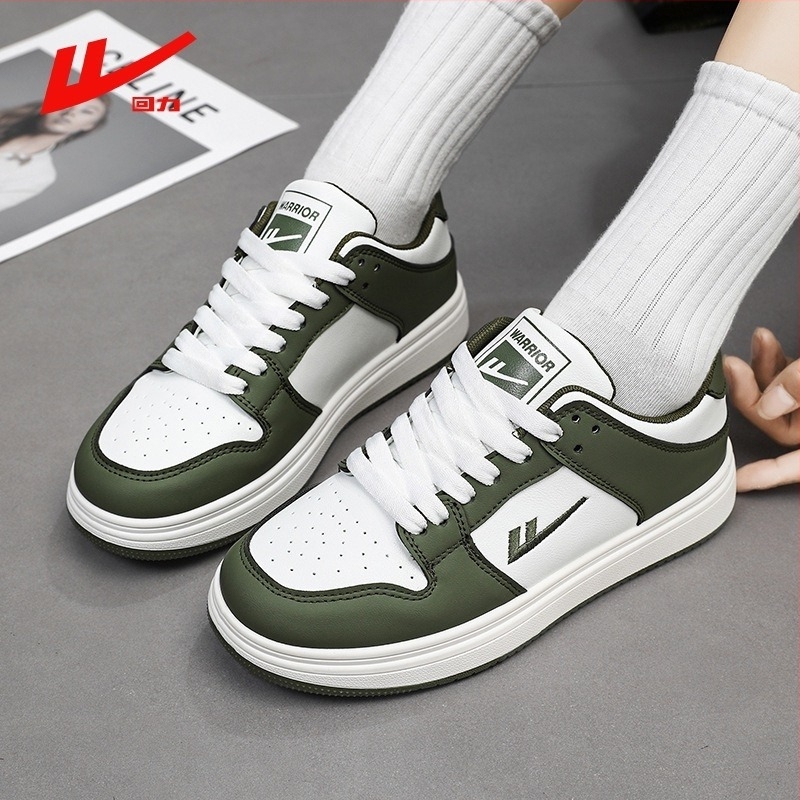 Sneakers unisex, partea superioară din piele sintetică, talpă PVC, design low-top, închidere cu șireturi, talpă EVA