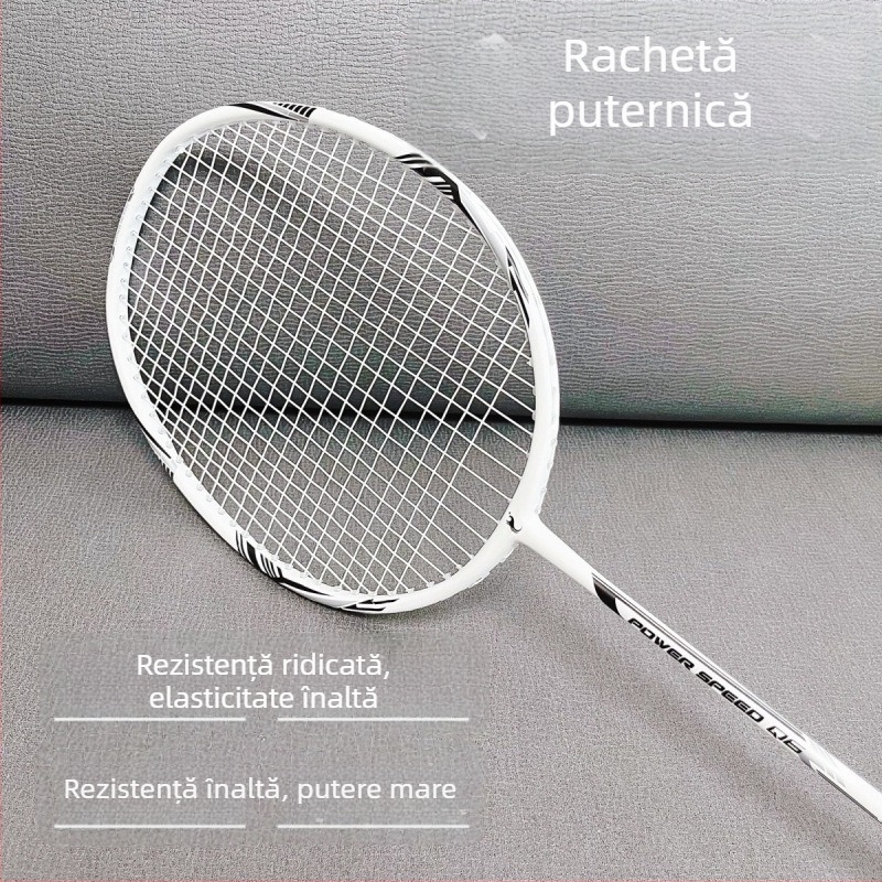 Rachetă de badminton – ultraușoară, cadru din fibră de carbon, 95–100 g, mâner G1, rigiditate a ramei ușor mai mare, potrivită pentru antrenamente și competiții pentru amatori