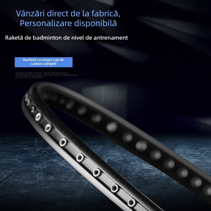 Rachetă badminton Dalton — ramă din fibră de carbon, șnur din nanofibră, lungime 675 mm ±2, 80–84 g, tijă dreaptă