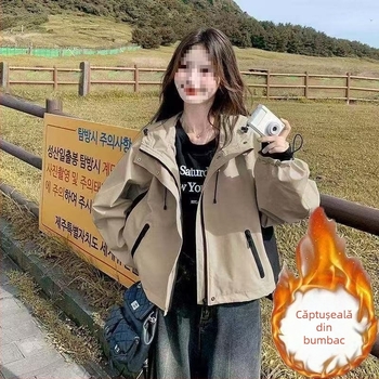 Jachetă damă căptușită, stil coreean, croială Slim, rayon 70–80%, lână artificială de miel, mâneci standard, guler baseball, Primăvara 2025