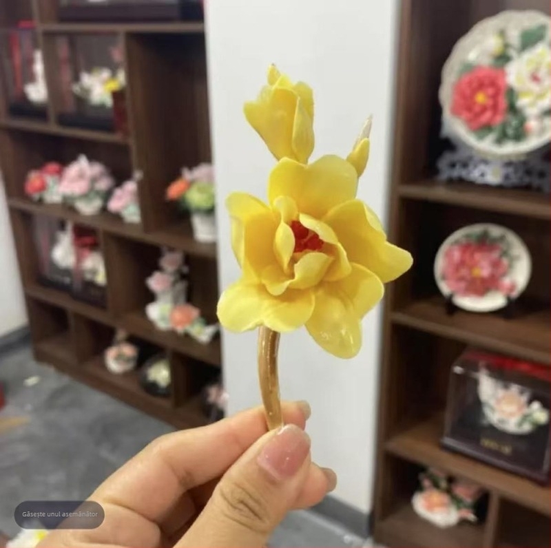 Ornament ceramic cu ramuri de bujor, lucrat manual, stil chinezesc, decor de birou