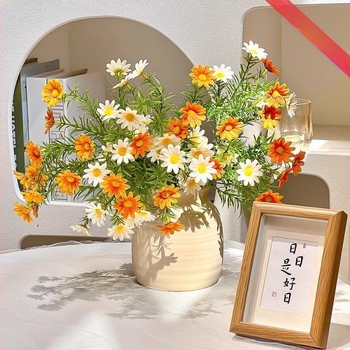  Floare artificială margaretă din mătase — decor floral de la brand Unique pentru living, masă de dining și comodă TV