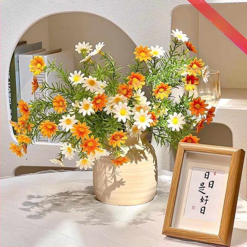  Floare artificială margaretă din mătase — decor floral de la brand Unique pentru living, masă de dining și comodă TV