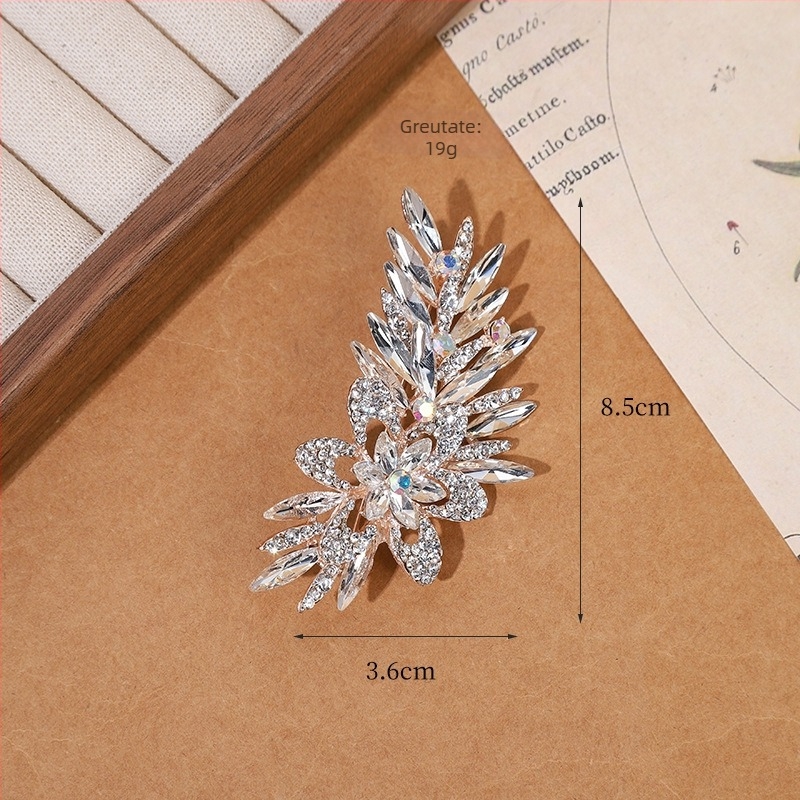 Broșă cu crizantemă din aliaj – stil pastoral, placare electrolitică, decorativă.