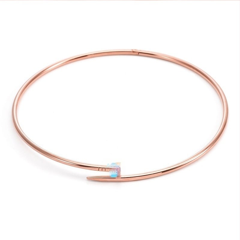 Colier geometric din oțel titan, unisex, greutate 50 g, lanț drept, pandant din oțel titan.