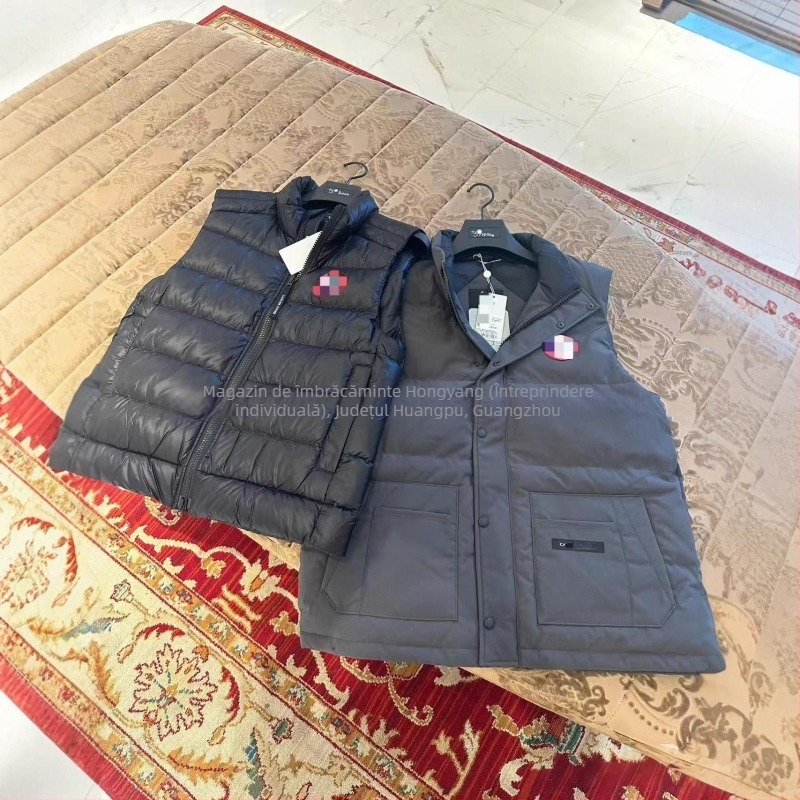 Vesta bărbătească cu umplutură din puf, croi lejer, căldură de iarnă, fără glugă, material acetat
