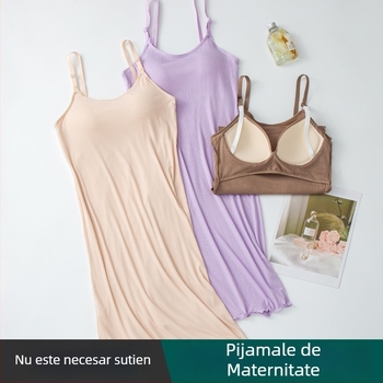 Rochie de alăptare de vară cu bretele subțiri și perne pentru sânuri; piesă lejeră de noapte postpartum, potrivită și ca haină exterioară.