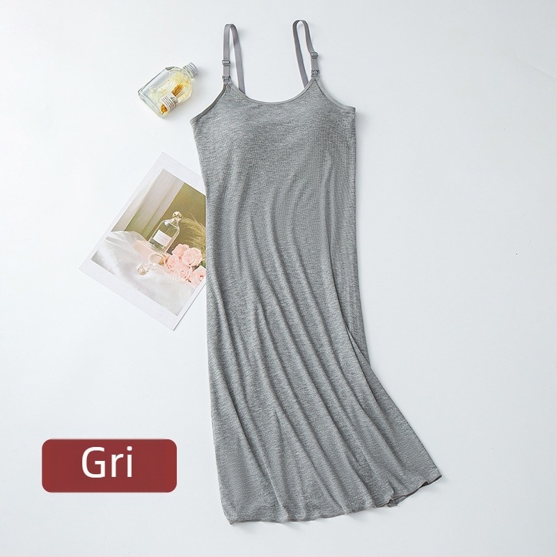 Rochie de alăptare de vară cu bretele subțiri și perne pentru sânuri; piesă lejeră de noapte postpartum, potrivită și ca haină exterioară.