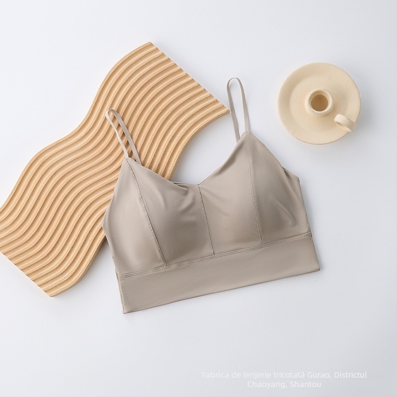 Top bustier fără bretele, din ice silk, bază din nylon 80–90%, cup complet, formă cupe: sus subțire / jos gros, stil coreean design spate, respirabil și confortabil