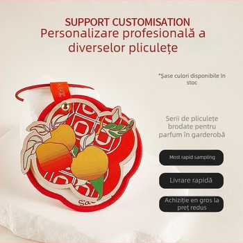 Sachet parfumat pentru mașină, pandantiv brodat cu binecuvântări de noroc, prosperitate, longevitate, fericire și avere. Material: țesătură; Stil: chinezesc; Meșteșug: broderie; Personalizabil pentru utilizare în mașină.