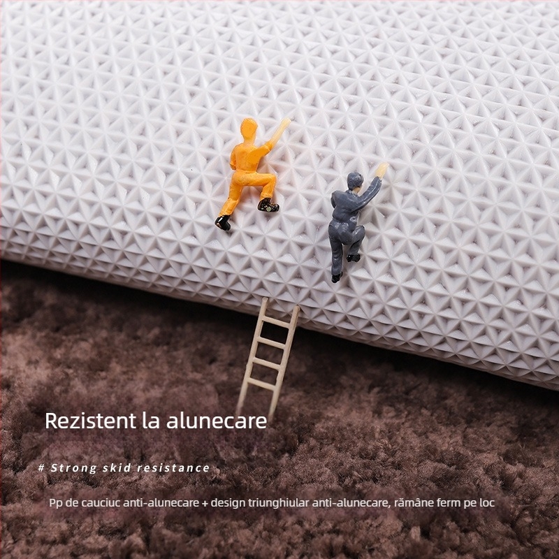 Covor de podea cu pluş dens, absorbant și antiderapant; Material: poliester; Formă: dreptunghi; Spălare: la mașină