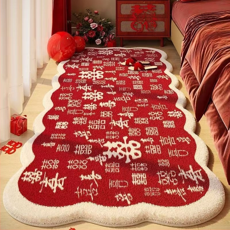 Covor roșu din pluș pentru marginea patului, cu simbolul bucuriei, antiderapant