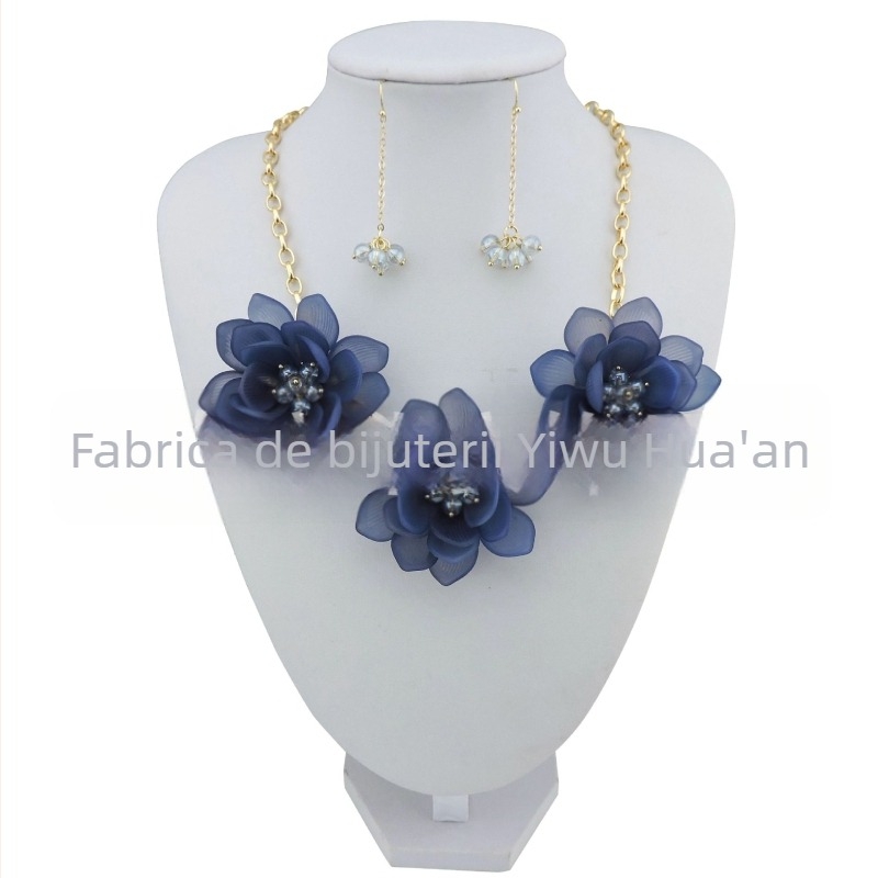 Set colier și cercei cu design floral, material plastic/rășină, lucrat manual, lanț regulat, greutate 68 g