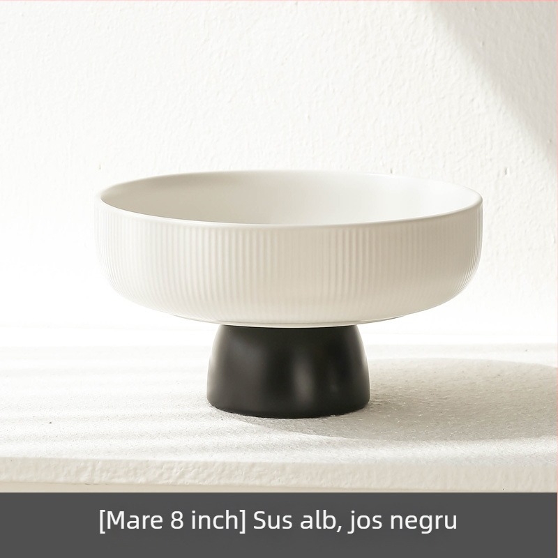 Platou de fructe din porțelan pe suport, în stil nordic, decor simplu pentru living