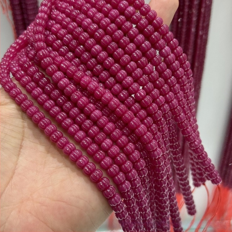 Mărgele rubin corindon – forme variate, tăiate și lustruite, pietre prețioase libere