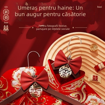 Umeraș din lemn pentru haine de nuntă, pentru mire și mireasă, destinat costumelor tradiționale chineze de nuntă