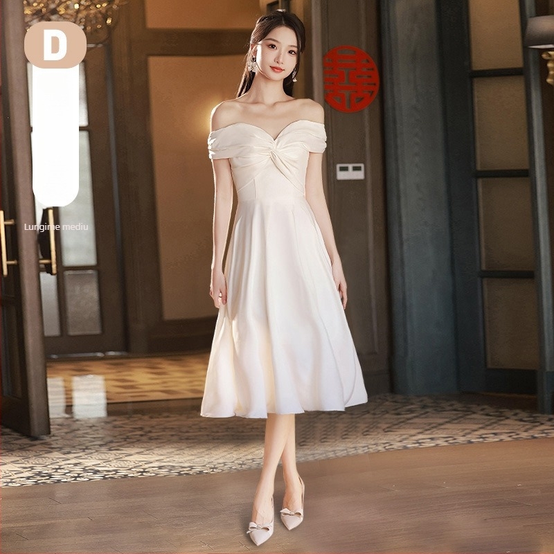 Rochie de domnișoare satinată, mâneci scurte, decolteu rotund, amestec din fibre chimice, poliester, finisaj șlefuit, vara 2023