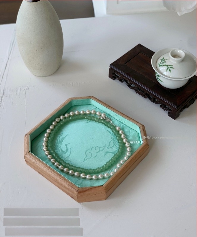 Tavă de prezentare pentru bijuterii din lemn, model dintr-o singură bucată, lemn masiv, stil antic, lansare vara 2024