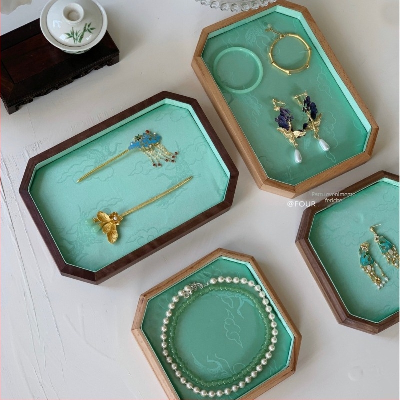 Tavă de prezentare pentru bijuterii din lemn, model dintr-o singură bucată, lemn masiv, stil antic, lansare vara 2024