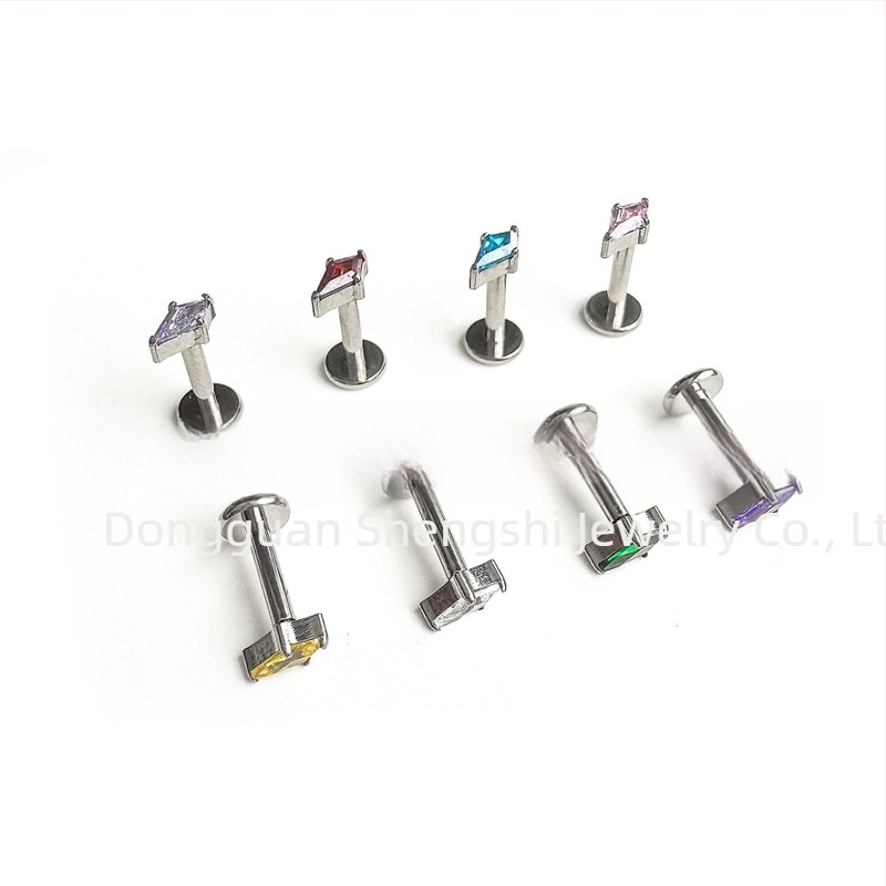 Cercei stud Kite din titan G23, zirconiu, formă romb geometric, unisex